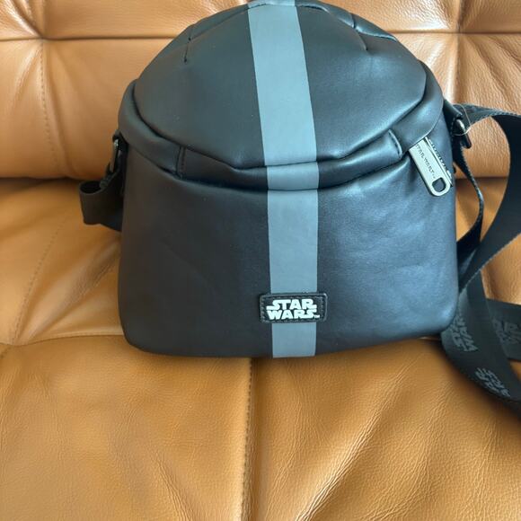 NWT Star Wars Darth Vader soft shoulder bag/crossbody bag. - Picture 2 of 12